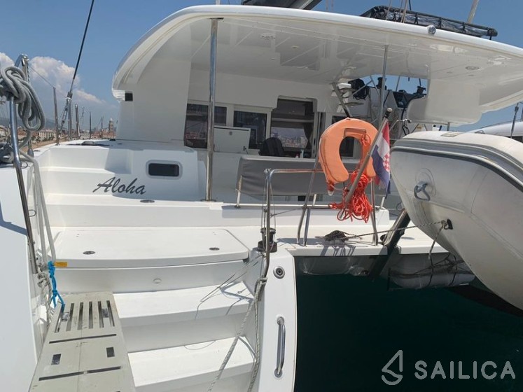 Lagoon 450 S - 4 + 2 cab. - Yacht Charter Sailica