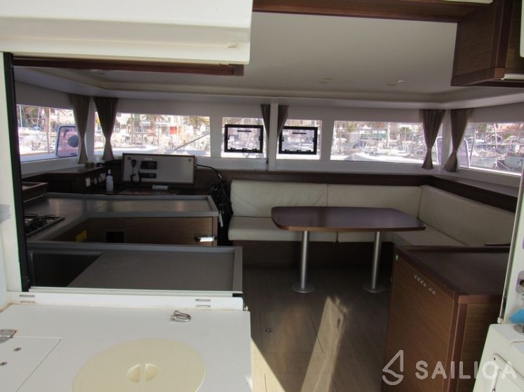 Lagoon 450 S - 4 + 2 cab. - Yacht Charter Sailica