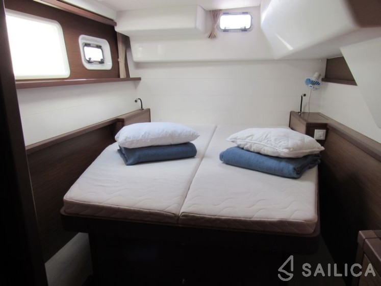 Lagoon 450 S - 4 + 2 cab. - Yacht Charter Sailica