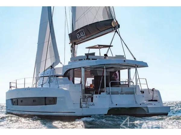 Bali Catspace - Yacht Charter Sailica