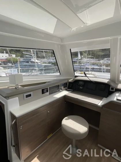 Bali Catspace - Yacht Charter Sailica