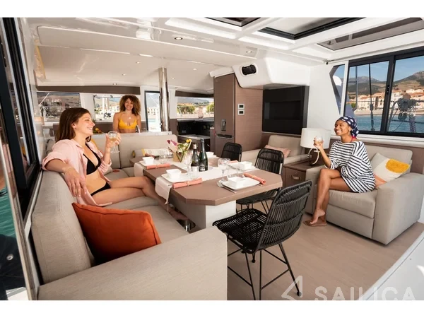 Bali 4.2 - Yacht Charter Sailica