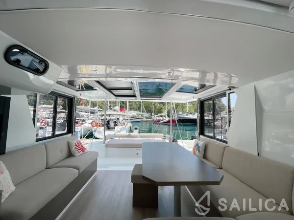 Bali 4.2 - Yacht Charter Sailica