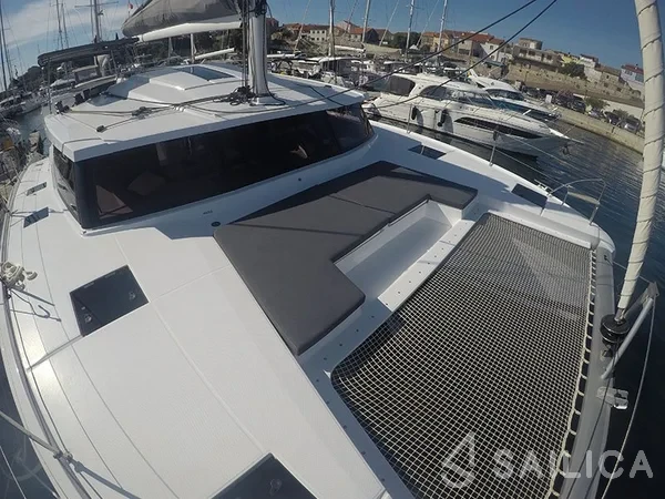 Astréa 42 - Yacht Charter Sailica