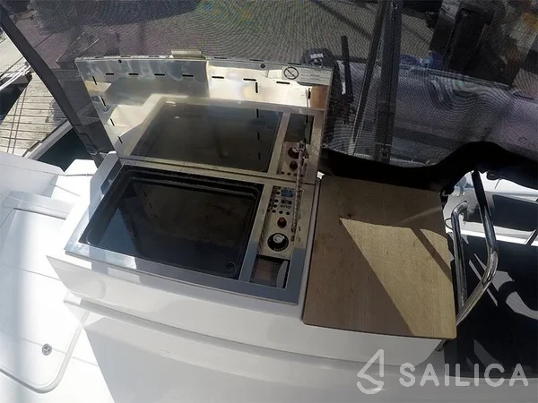 Astréa 42 - Yacht Charter Sailica
