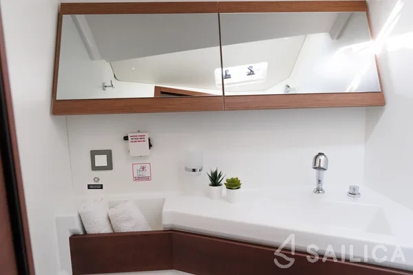 Oceanis 46.1 - Yacht Charter Sailica