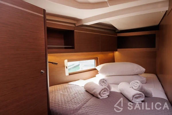 Oceanis 46.1 - Yacht Charter Sailica