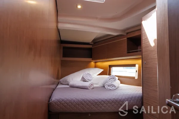 Oceanis 46.1 - Yacht Charter Sailica