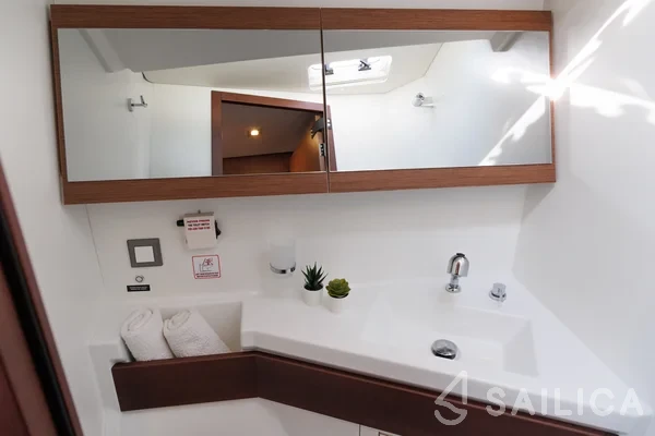 Oceanis 46.1 - Yacht Charter Sailica