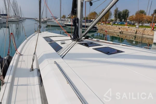Oceanis 46.1 - Yacht Charter Sailica