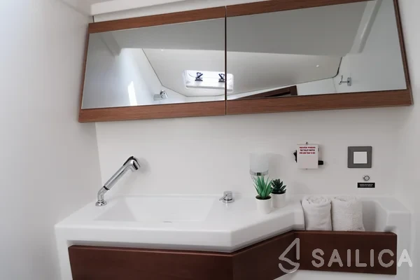 Oceanis 46.1 - Yacht Charter Sailica