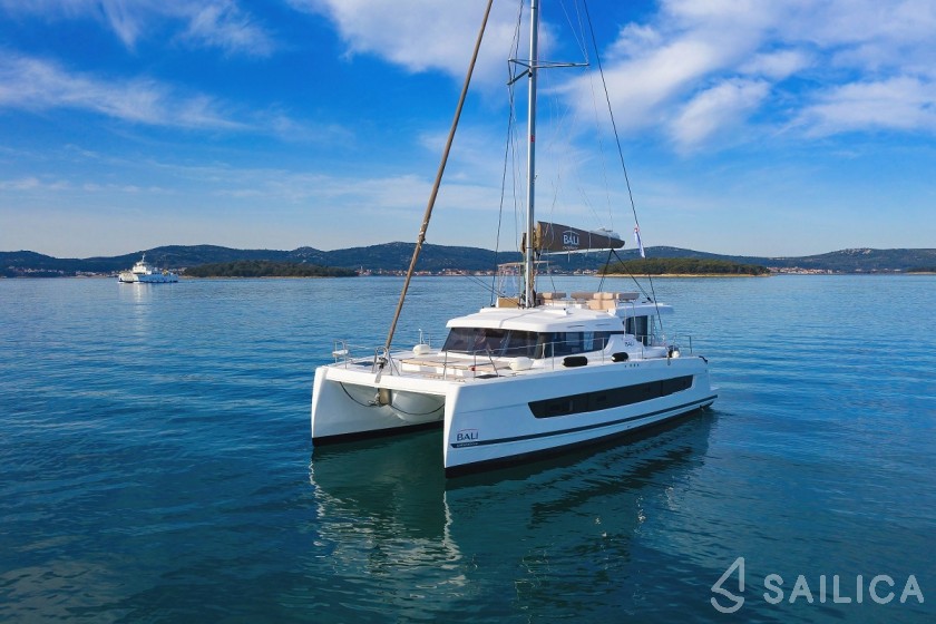 Bali Catspace - Yacht Charter Sailica