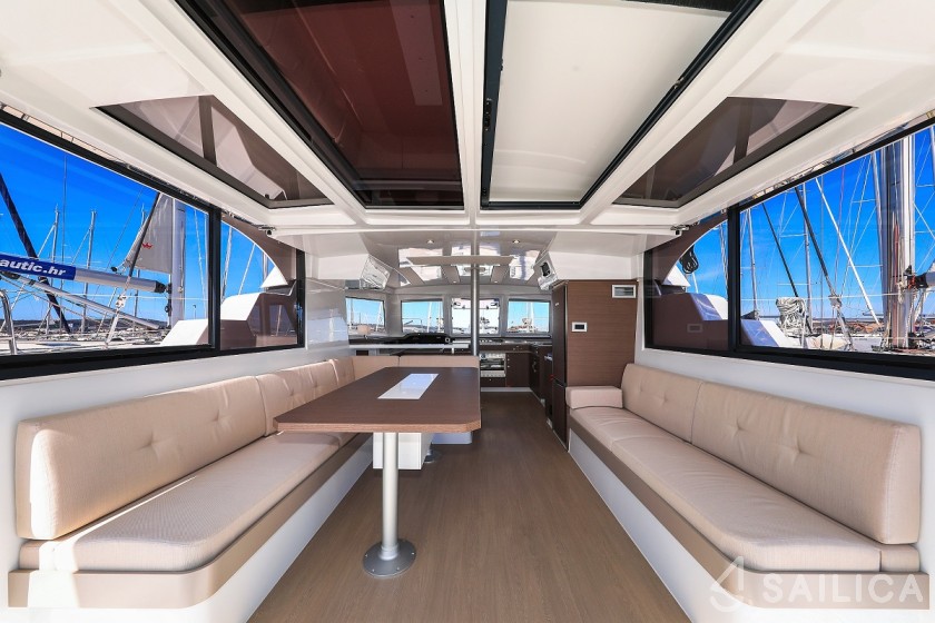 Bali Catspace - Yacht Charter Sailica