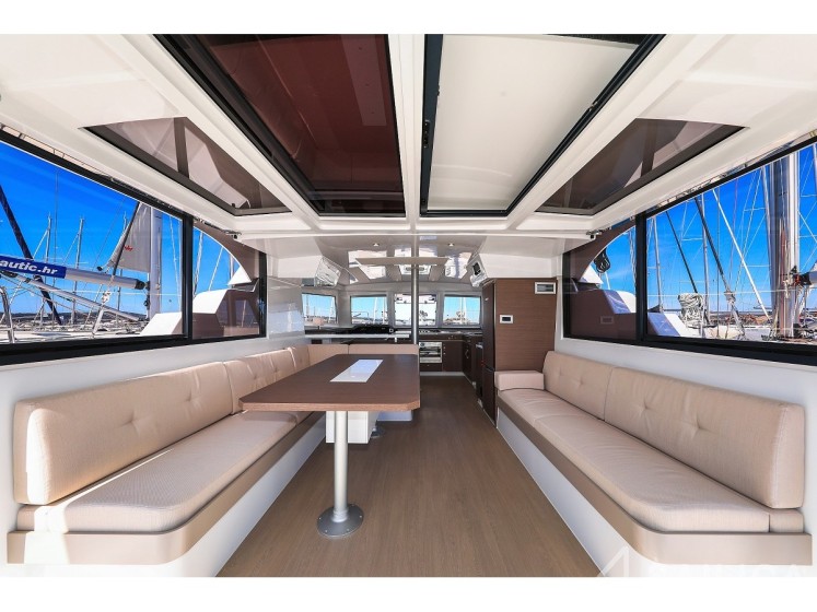 Bali Catspace - Yacht Charter Sailica