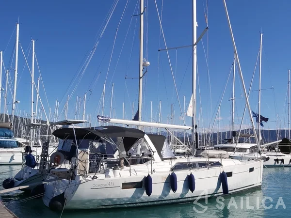 Oceanis 41.1 - Yacht Charter Sailica
