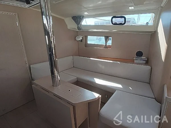 Oceanis 41.1 - Yacht Charter Sailica