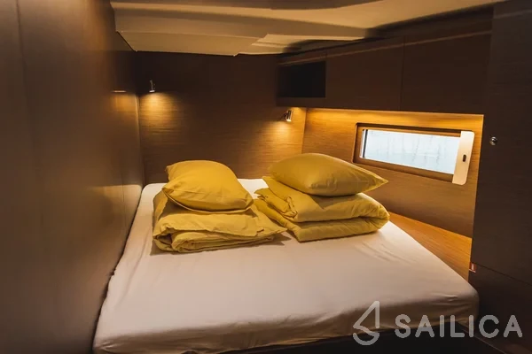 Oceanis 51.1 - Yacht Charter Sailica