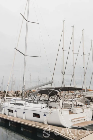 Oceanis 51.1 - Yacht Charter Sailica