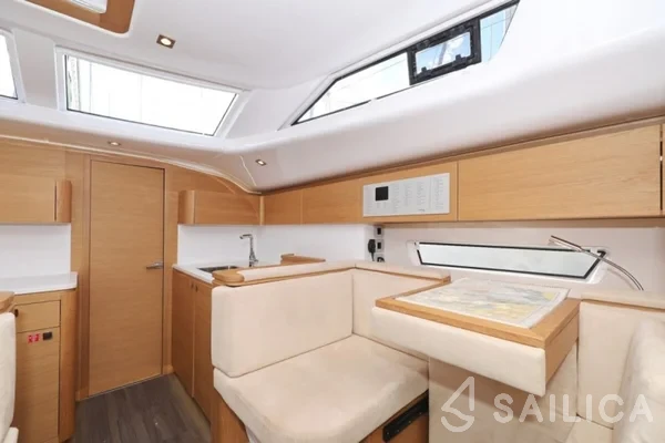 Elan GT6 - Yacht Charter Sailica