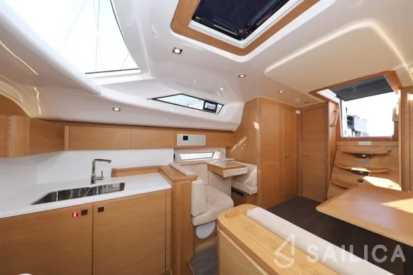 Elan GT6 - Yacht Charter Sailica