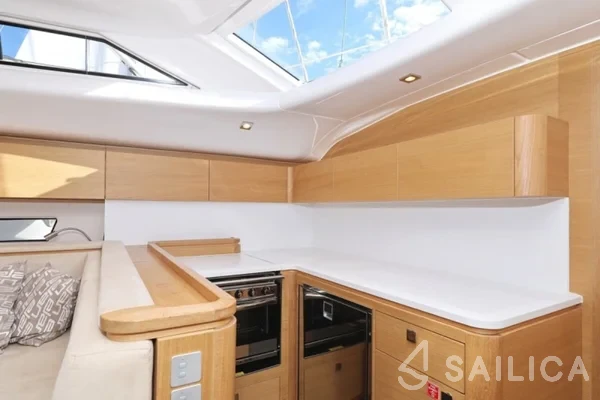 Elan GT6 - Yacht Charter Sailica