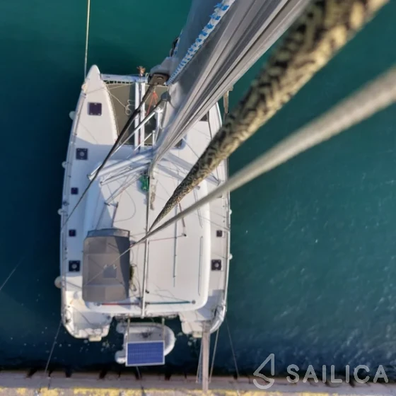 Lagoon 400 - Yacht Charter Sailica
