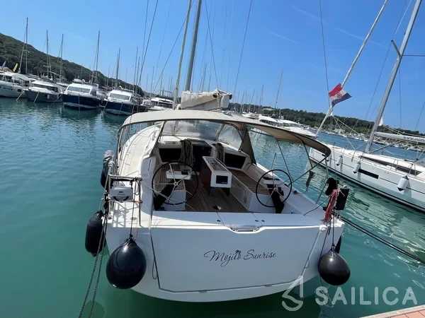 Dufour 430 - Yacht Charter Sailica
