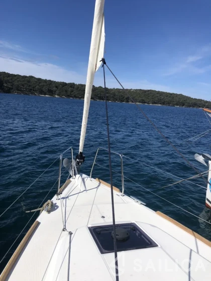 Sun Odyssey 349 - Yacht Charter Sailica