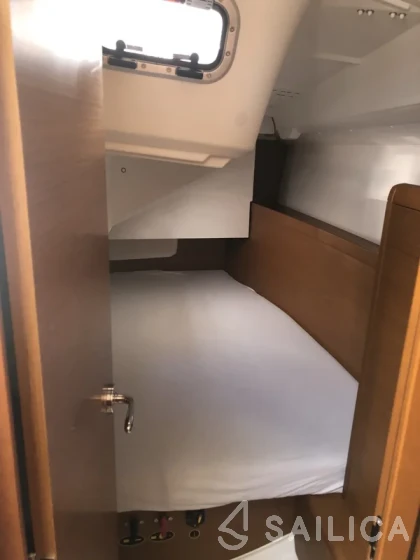Sun Odyssey 349 - Yacht Charter Sailica