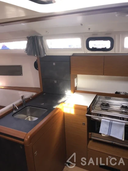 Sun Odyssey 349 - Yacht Charter Sailica