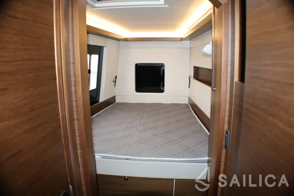 Nautitech 46 Fly - Yacht Charter Sailica