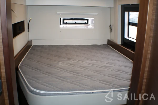 Nautitech 46 Fly - Yacht Charter Sailica