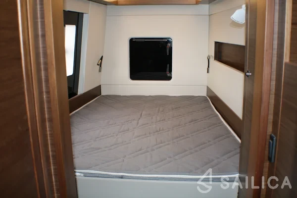 Nautitech 46 Fly - Yacht Charter Sailica