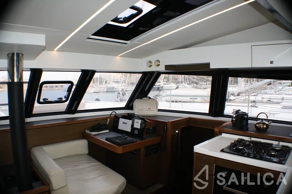 Nautitech 46 Fly - Yacht Charter Sailica