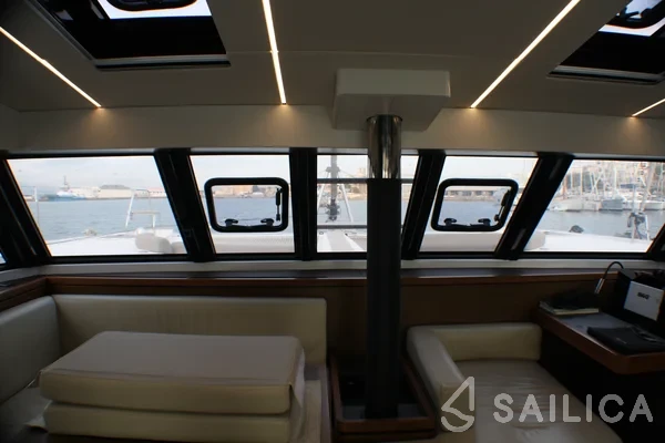 Nautitech 46 Fly - Yacht Charter Sailica