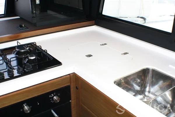 Nautitech 46 Fly - Yacht Charter Sailica