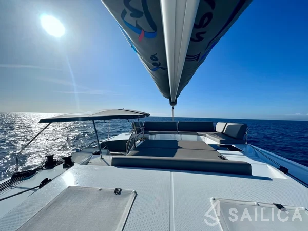 Elba 45 - Yacht Charter Sailica