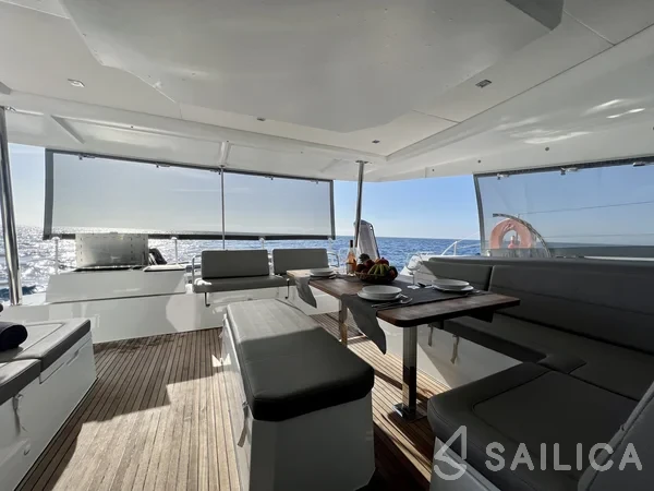 Elba 45 - Yacht Charter Sailica