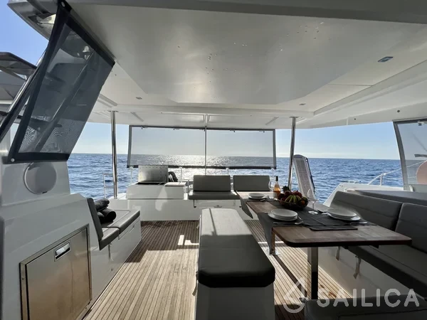 Elba 45 - Yacht Charter Sailica