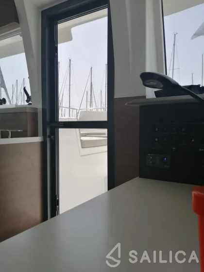 Bali 4.2 - Yacht Charter Sailica