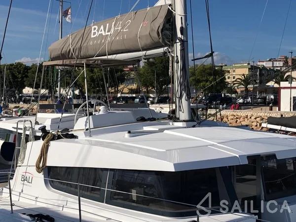 Bali 4.2 - Yacht Charter Sailica