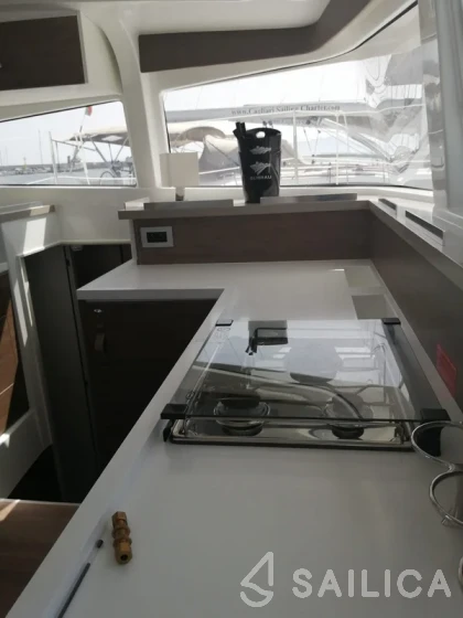 Bali 4.2 - Yacht Charter Sailica