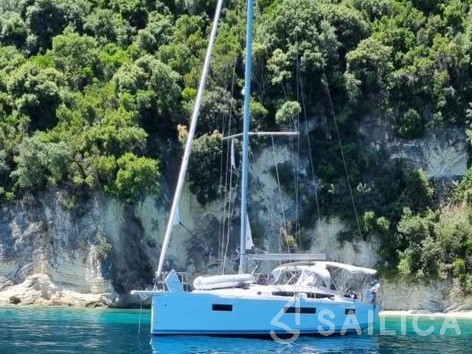 Sun Odyssey 410 - Yacht Charter Sailica