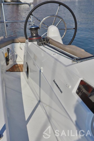 Sun Odyssey 410 - Yacht Charter Sailica