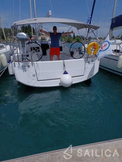 Sun Odyssey 410 - Yacht Charter Sailica