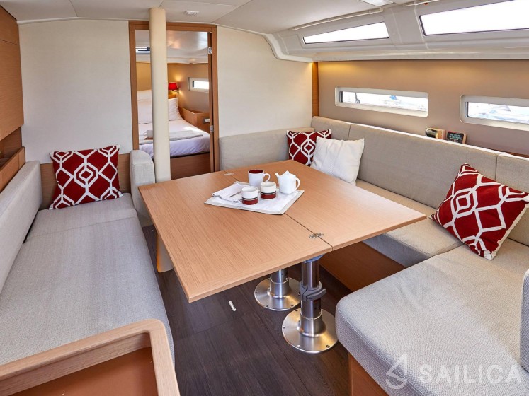 Sun Odyssey 410 - Yacht Charter Sailica