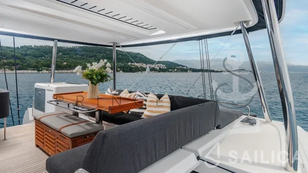 Lagoon 55 - Yacht Charter Sailica