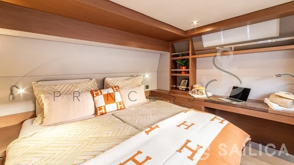 Lagoon 55 - Yacht Charter Sailica