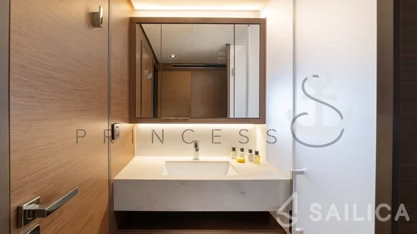 Lagoon 55 - Yacht Charter Sailica