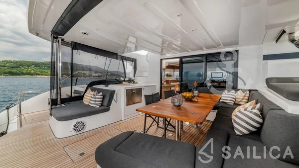 Lagoon 55 - Yacht Charter Sailica